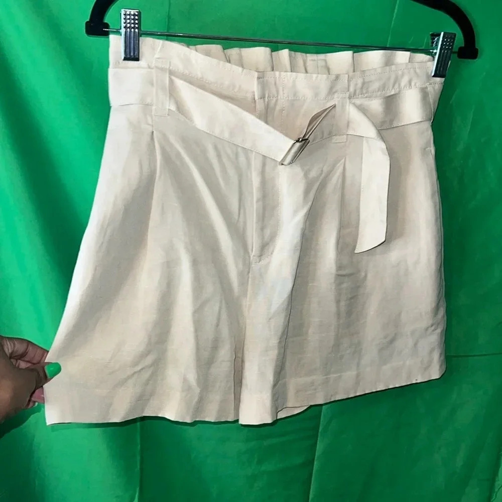 Club Monaco Linen Blend Shorts size 6